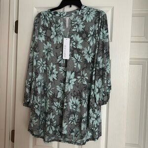 Dear Scarlett Large Women’s Top